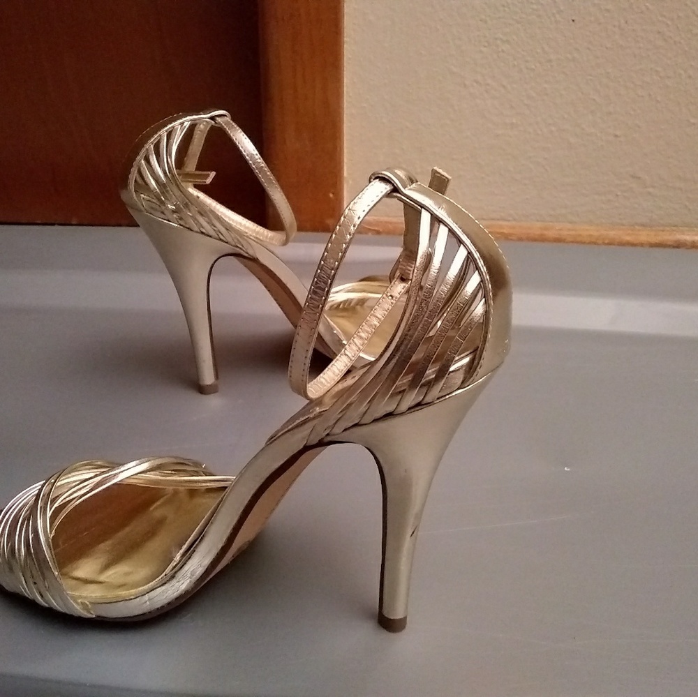 *Final Sell Price* Chinese Laundry Heels - Picture 3 of 7